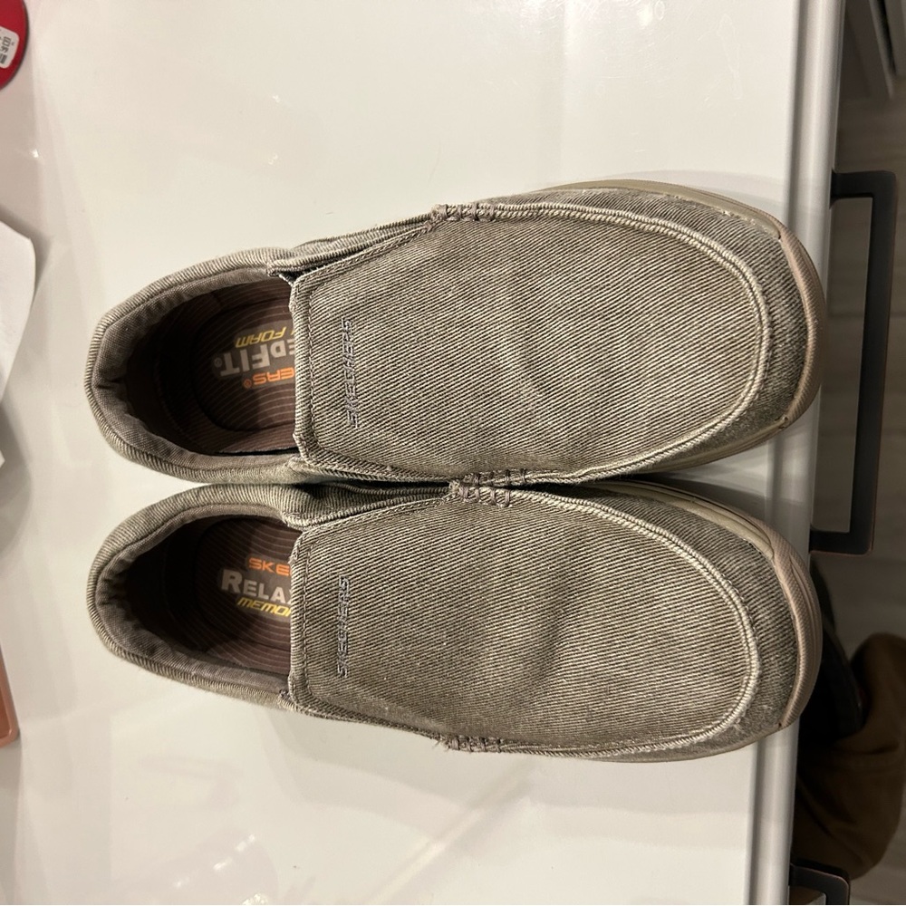Men’s skechers slip on size 10 like new